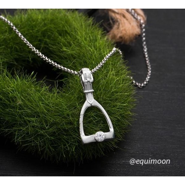 Подвеска Стремя 2 со Swarovski, EQUIMOON Россия, код EMN_00204 Подвеска Стремя 2 со Swarovski, EQUIMOON Россия, код EMN_00204